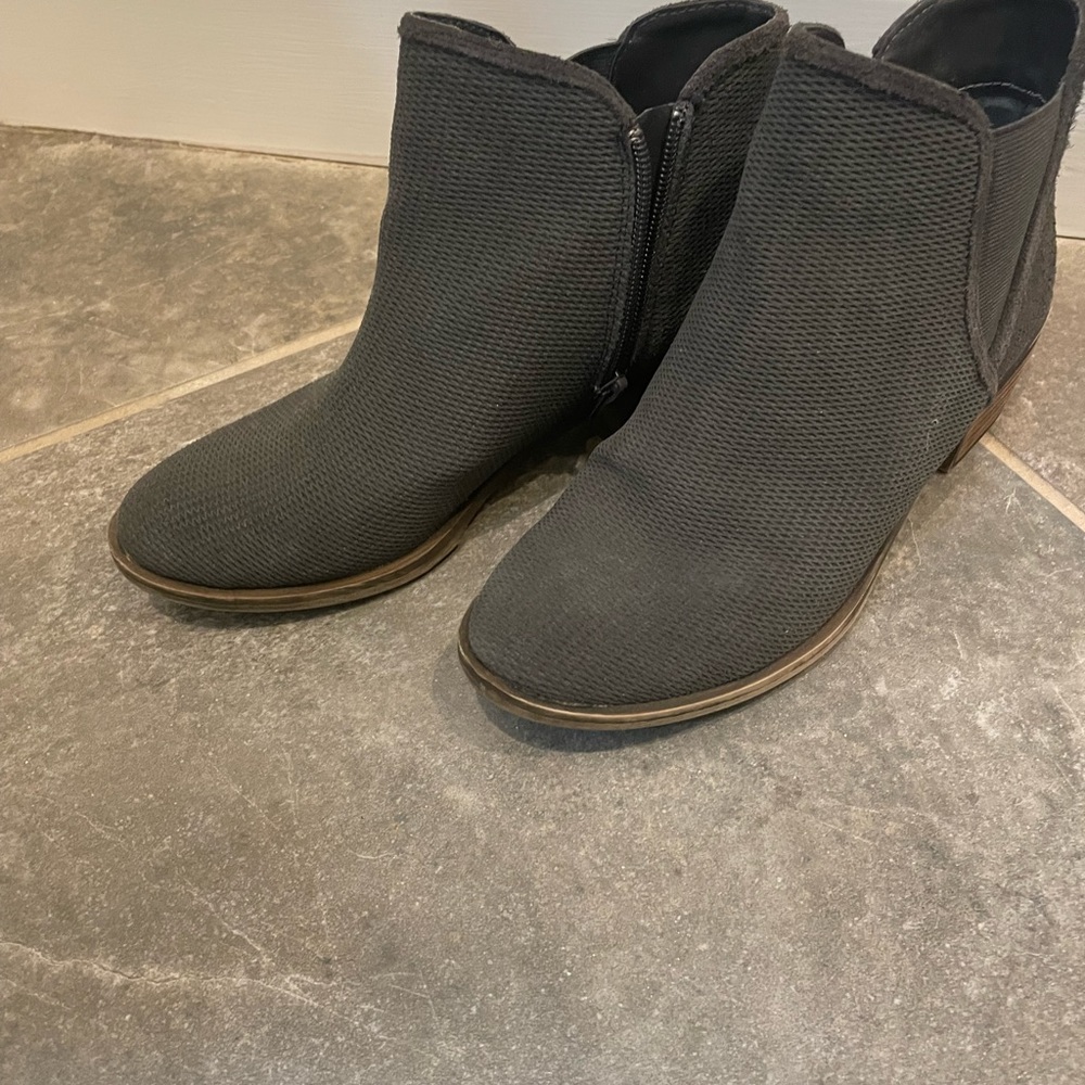 🤩 Perfect Fall Booties 🤩Size 6.5 - Picture 3 of 6